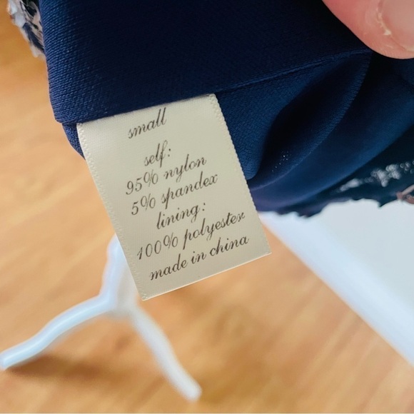 Alya by Francesca's Collection Sparkly Sequin Mini Dress - Picture 14 of 15